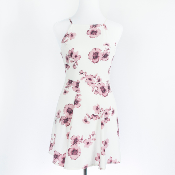 Brandy Melville Dresses & Skirts - Brandy Melville Flower Dress
